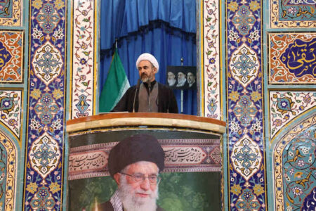 امام‌جمعه ایلام: آمریکایی‌ها در باتلاق تجاوز به ایران گرفتار شده‌اند