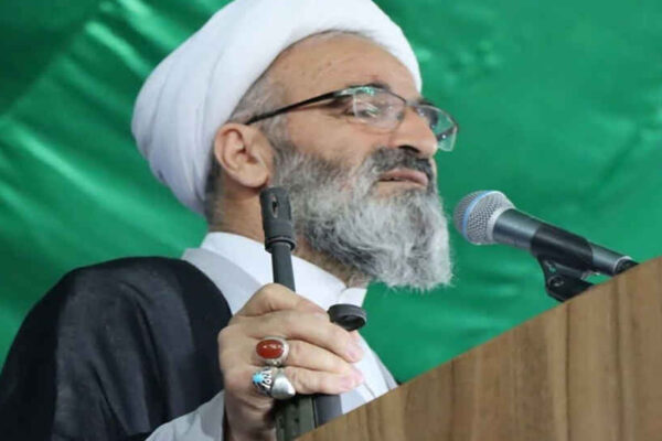امام جمعه سمنان: دشمن با جنگ ترکیبی به دنبال کاهش تاب‌آوری اقتصادی در جامعه ایران است