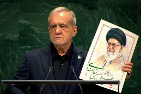 پزشکیان: برای دفاع از خود، از جنگ نمی‌ترسیم و برای صلح، از مذاکره نمی‌گریزیم